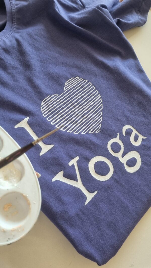 تیشرت طرح i love yoga