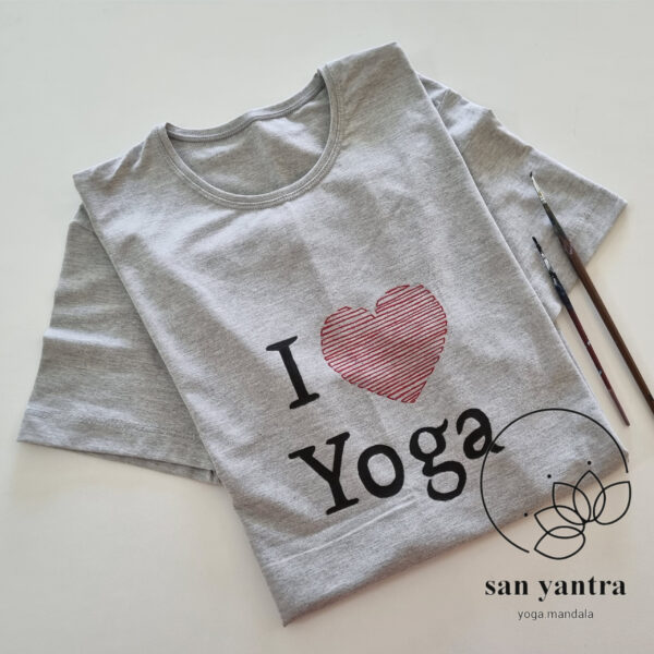 تیشرت طرح i love yoga