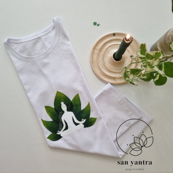 تیشرت طرح یوگی
